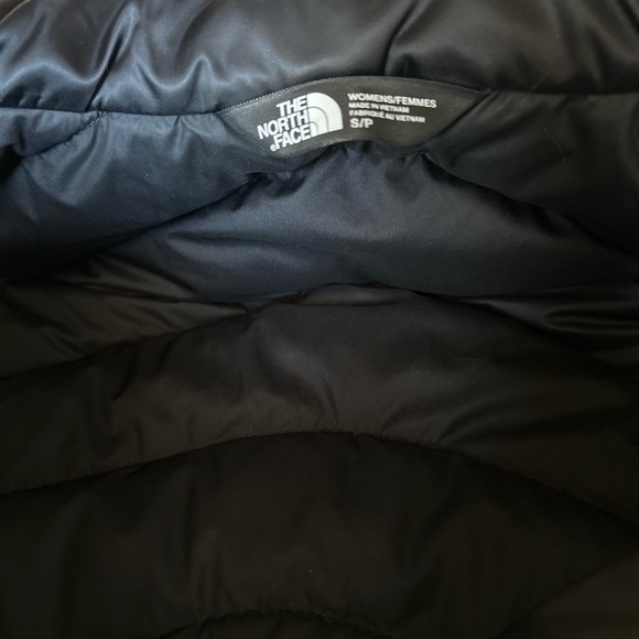 The North Face 550 Down Puffer Vest - Black - Size S - Picture 5 of 6